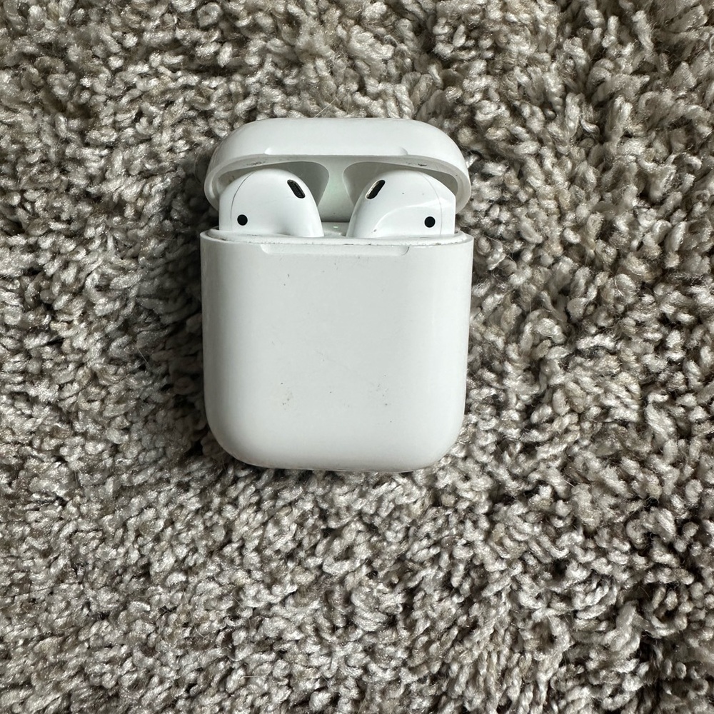 Apple AirPods 2